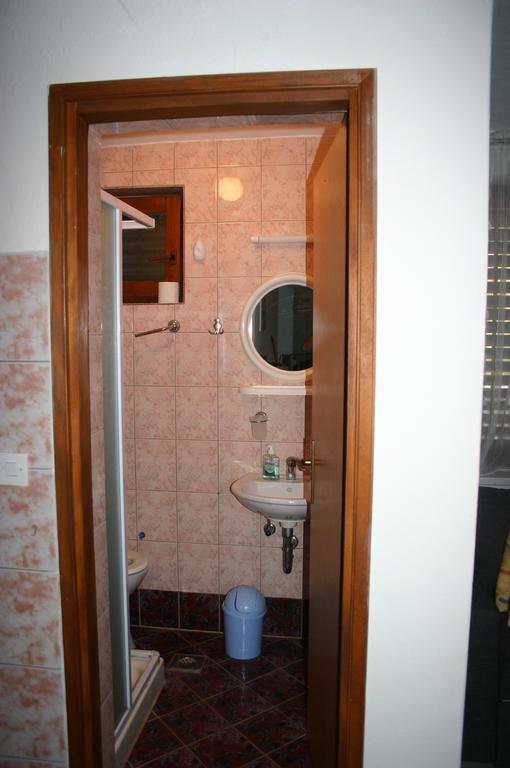 Ferienwohnung The White House Croatia Bibinje Zimmer foto